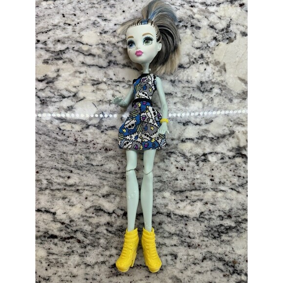 MONSTER HIGH Frankie Stein Skullette Dress Doll  used 2015 (J1) - Picture 3 of 6